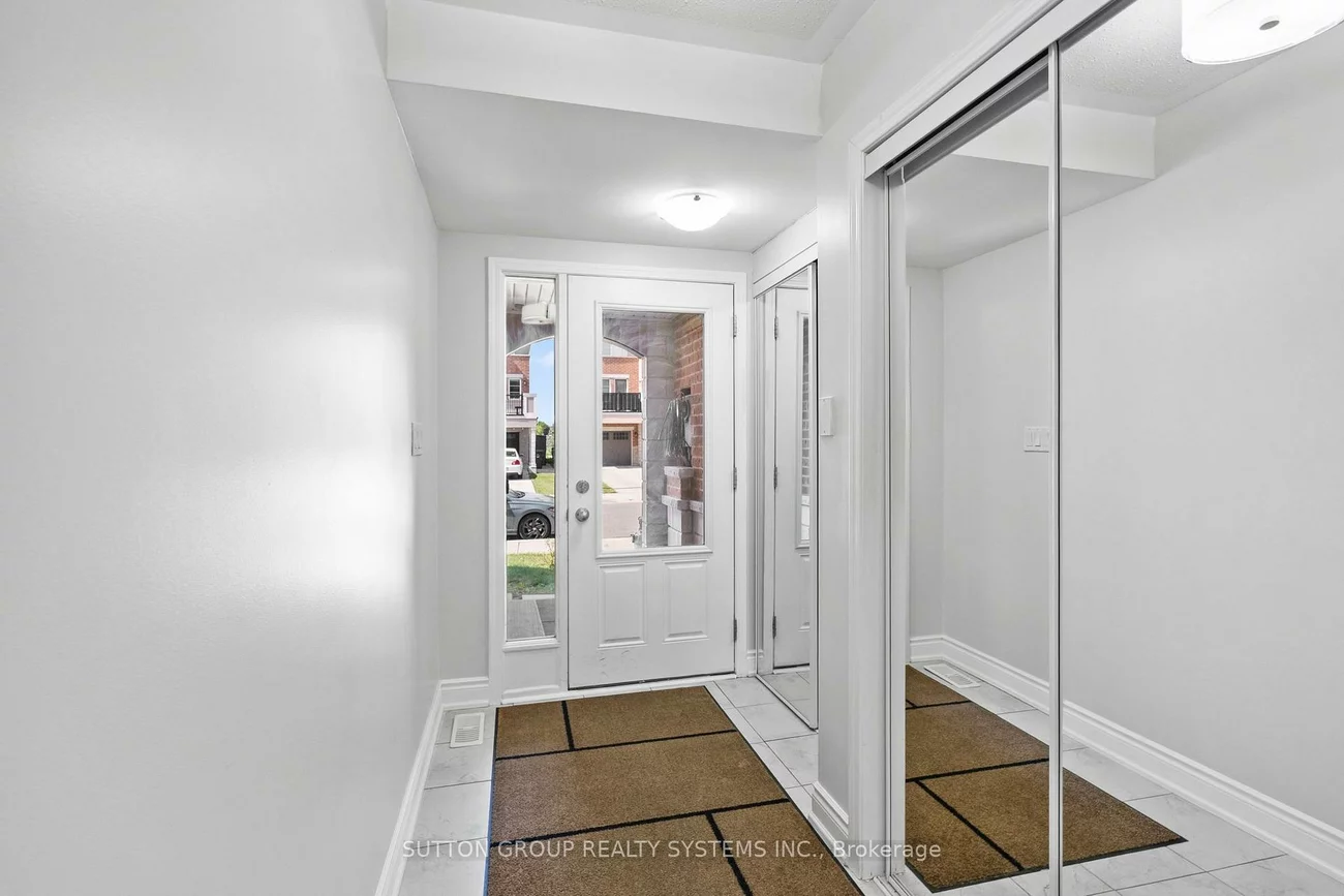 11, Fusilier, Clairlea-Birchmount, Toronto