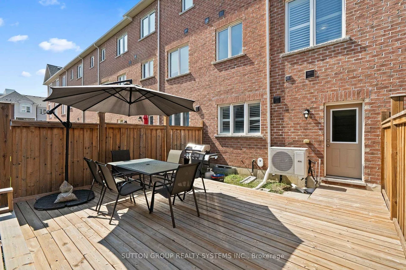 11, Fusilier, Clairlea-Birchmount, Toronto