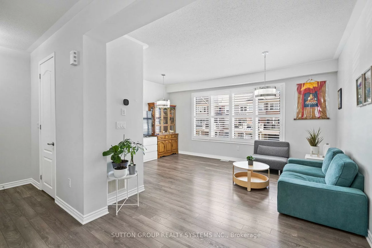 11, Fusilier, Clairlea-Birchmount, Toronto