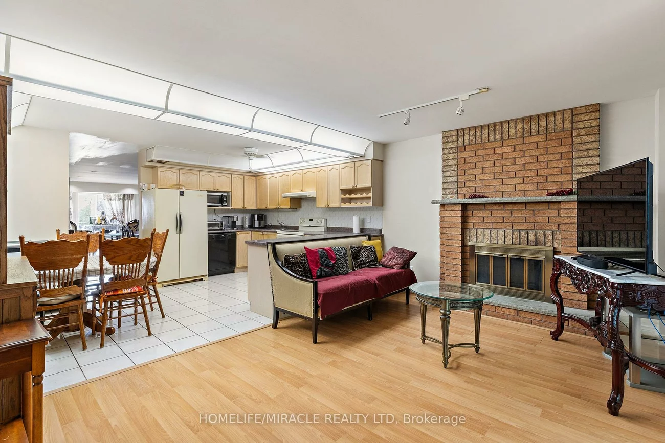 33, Torrens, Broadview North, Toronto