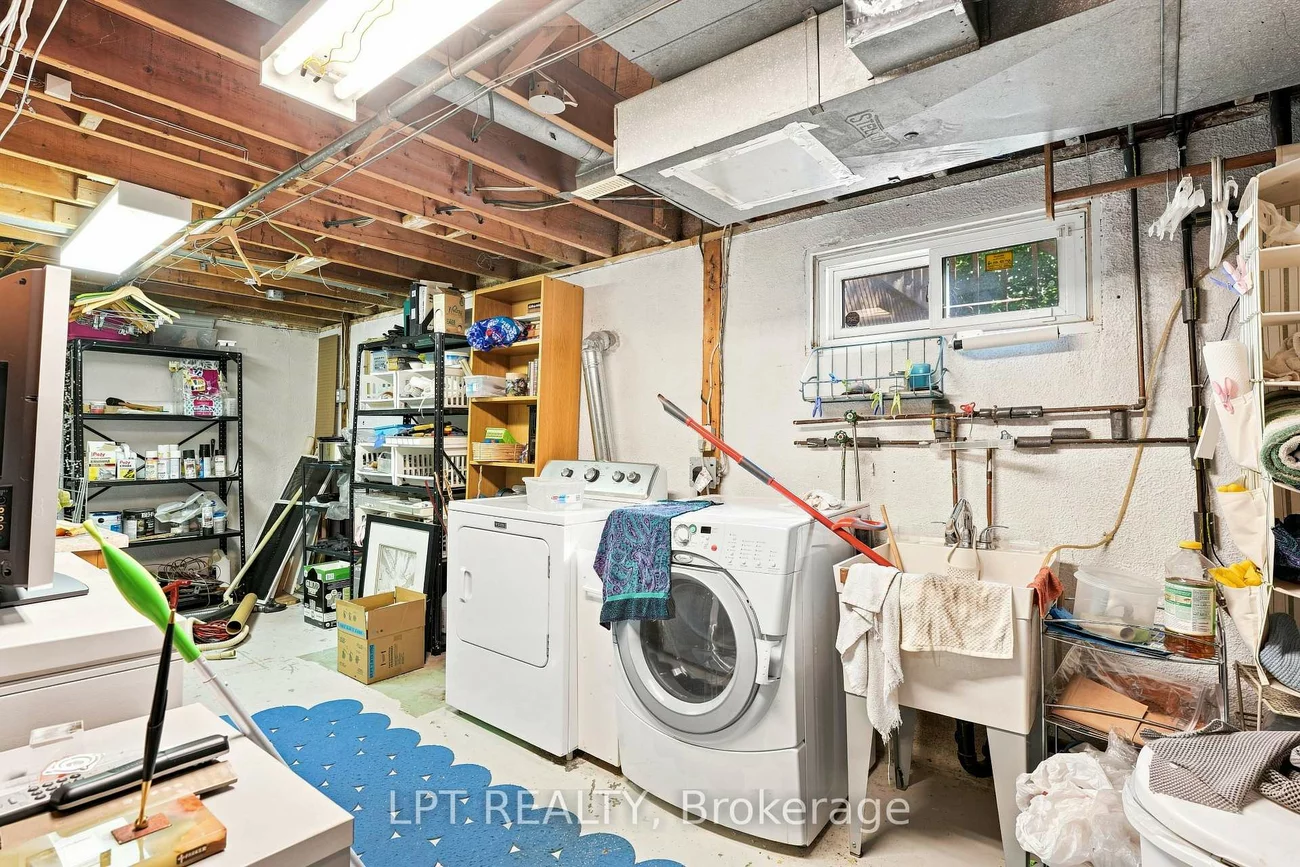 46, Tweedrock, Morningside, Toronto