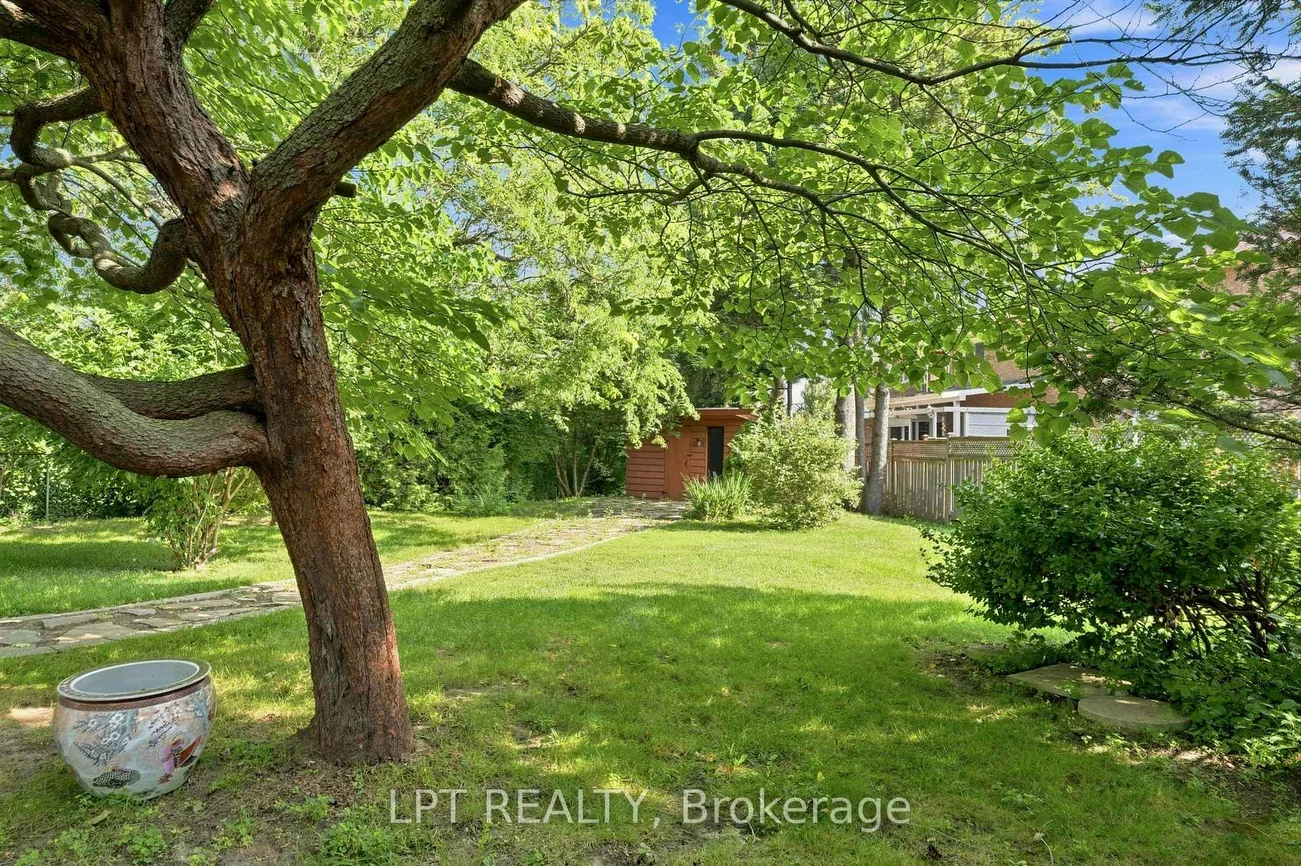 46, Tweedrock, Morningside, Toronto