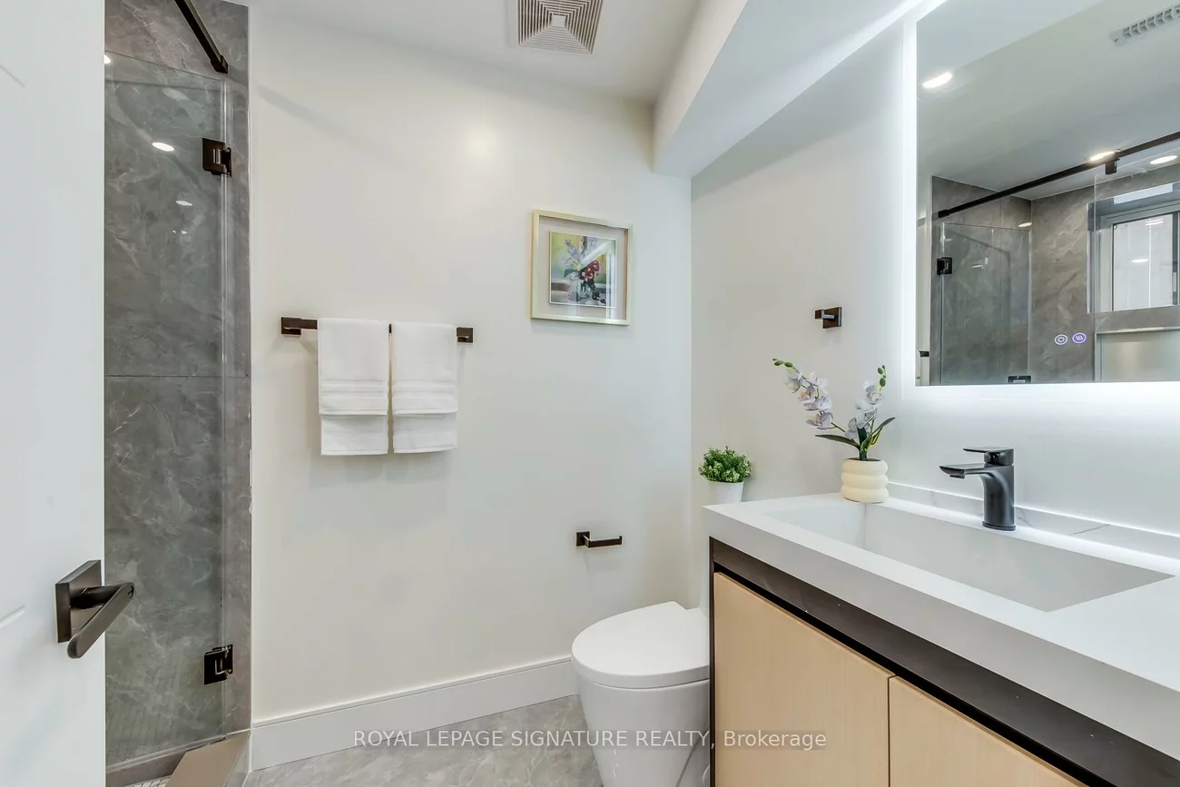 24, Merritt, O'Connor-Parkview, Toronto