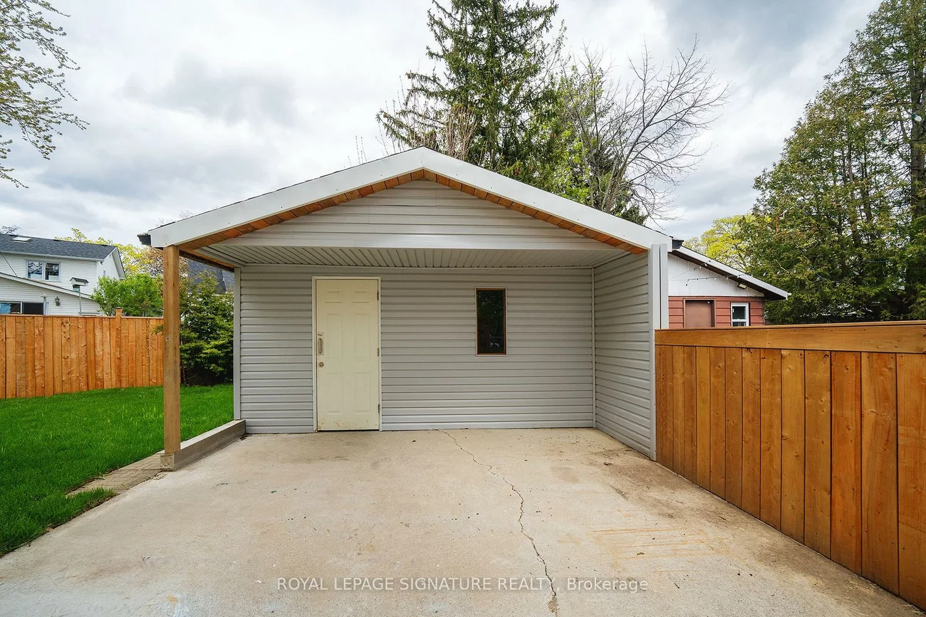 24, Merritt, O'Connor-Parkview, Toronto