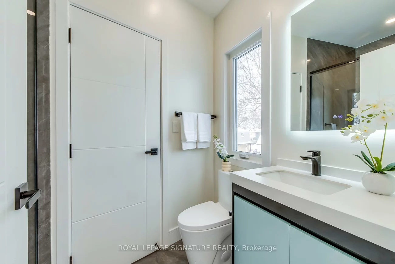 24, Merritt, O'Connor-Parkview, Toronto