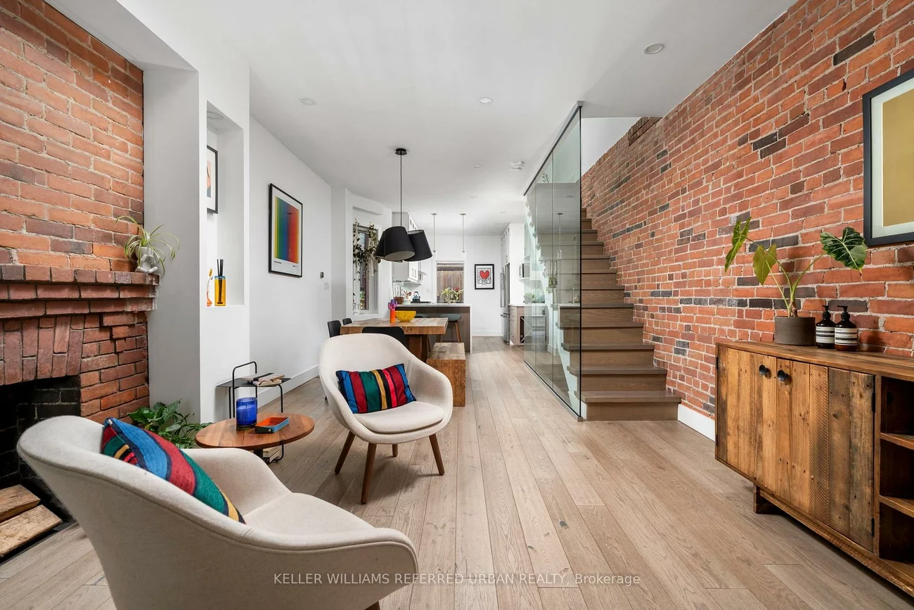 21, Millbrook, North Riverdale, Toronto