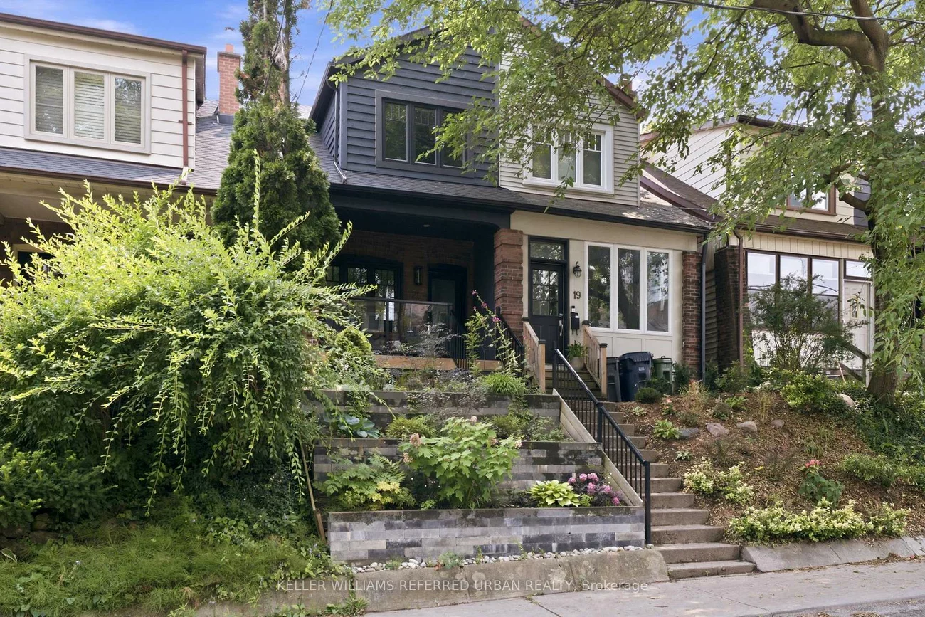 21, Millbrook, North Riverdale, Toronto