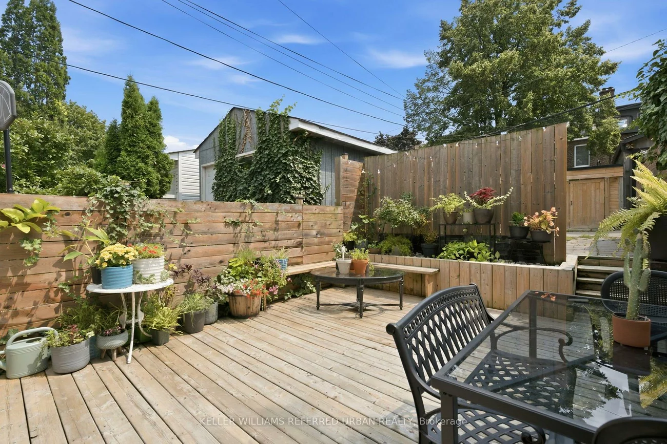 21, Millbrook, North Riverdale, Toronto