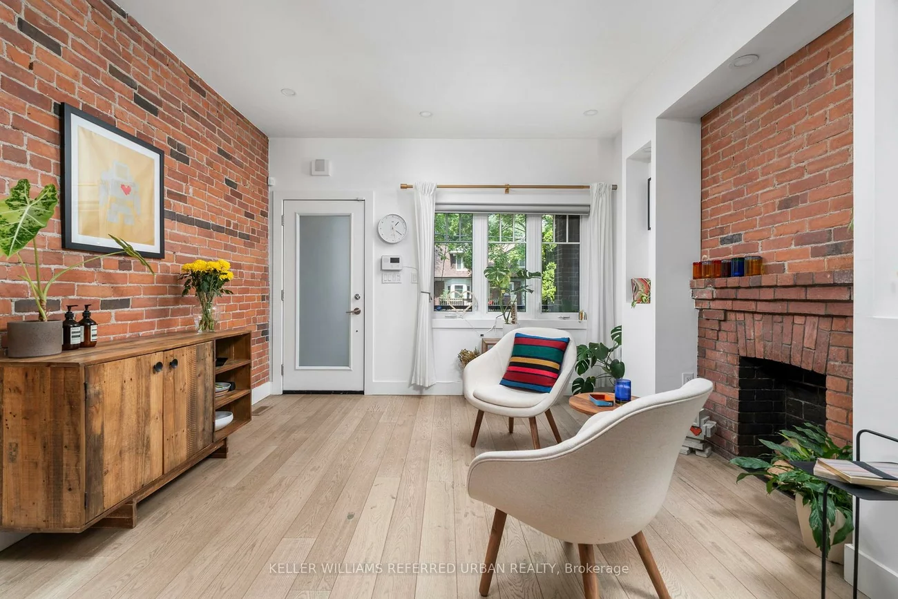 21, Millbrook, North Riverdale, Toronto