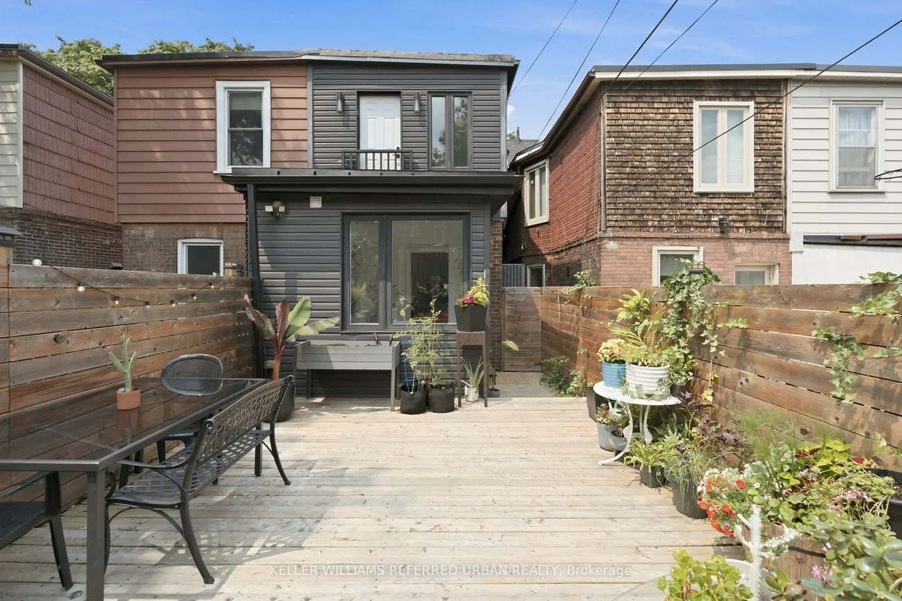 21, Millbrook, North Riverdale, Toronto