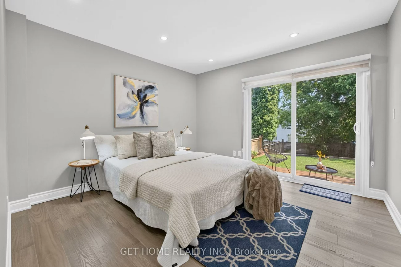 11, Twin Pauls, Wexford-Maryvale, Toronto