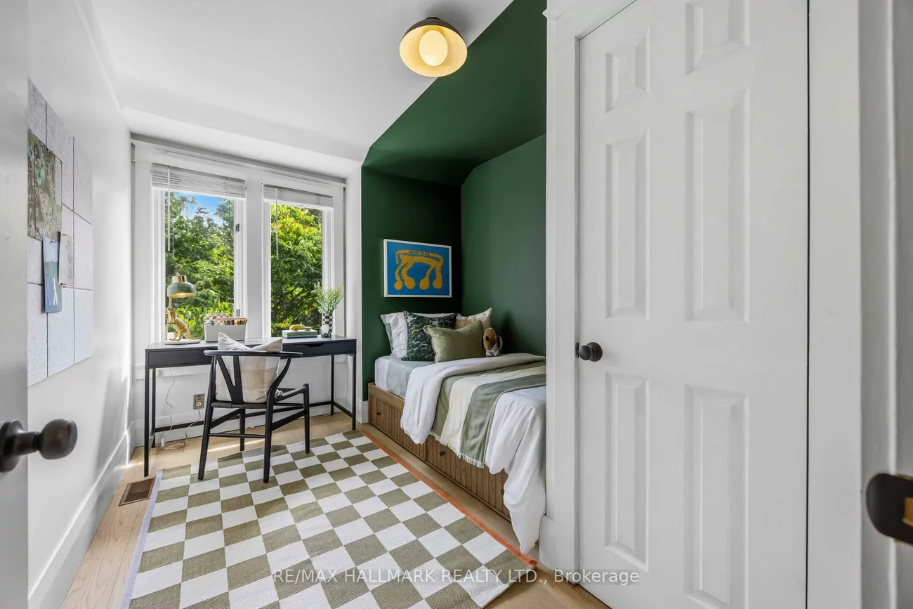 192, Wineva, The Beaches, Toronto