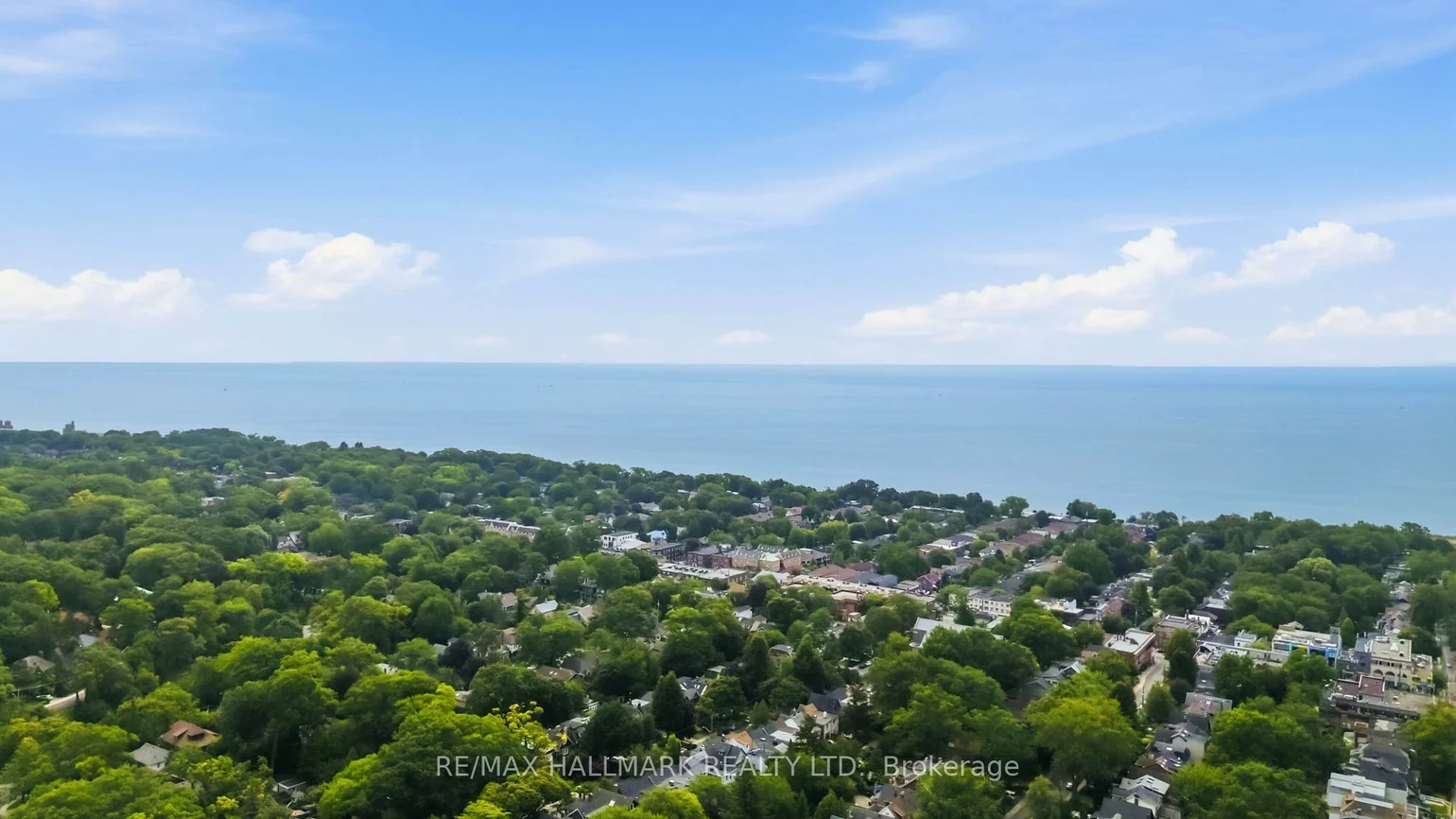 192, Wineva, The Beaches, Toronto