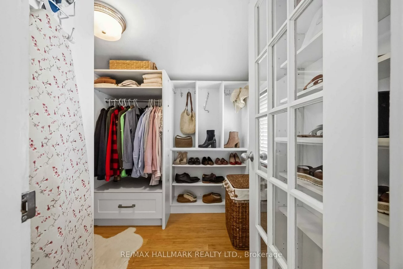 192, Wineva, The Beaches, Toronto