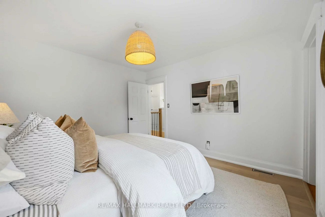 192, Wineva, The Beaches, Toronto