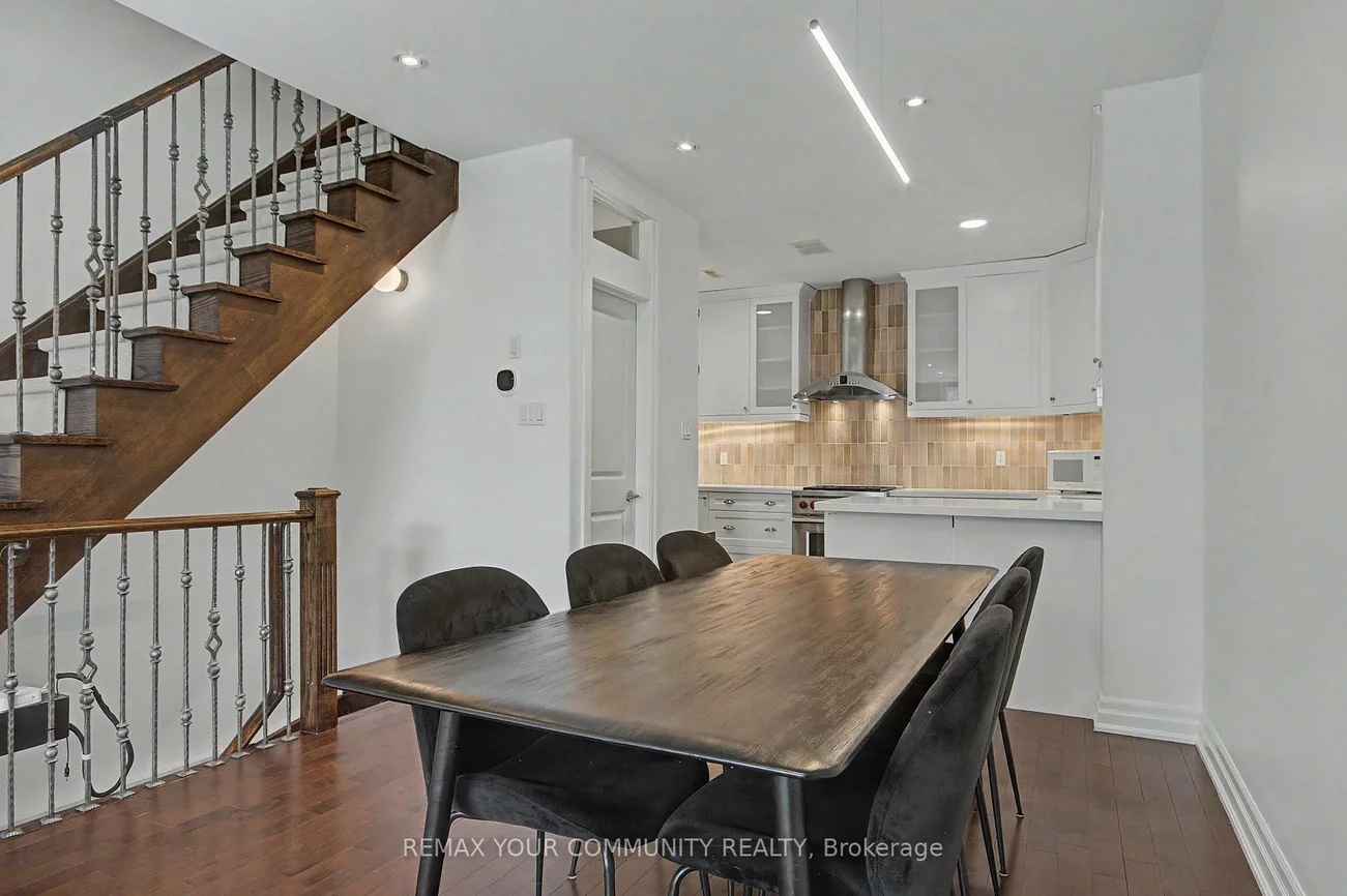 1079, Broadview, Broadview North, Toronto