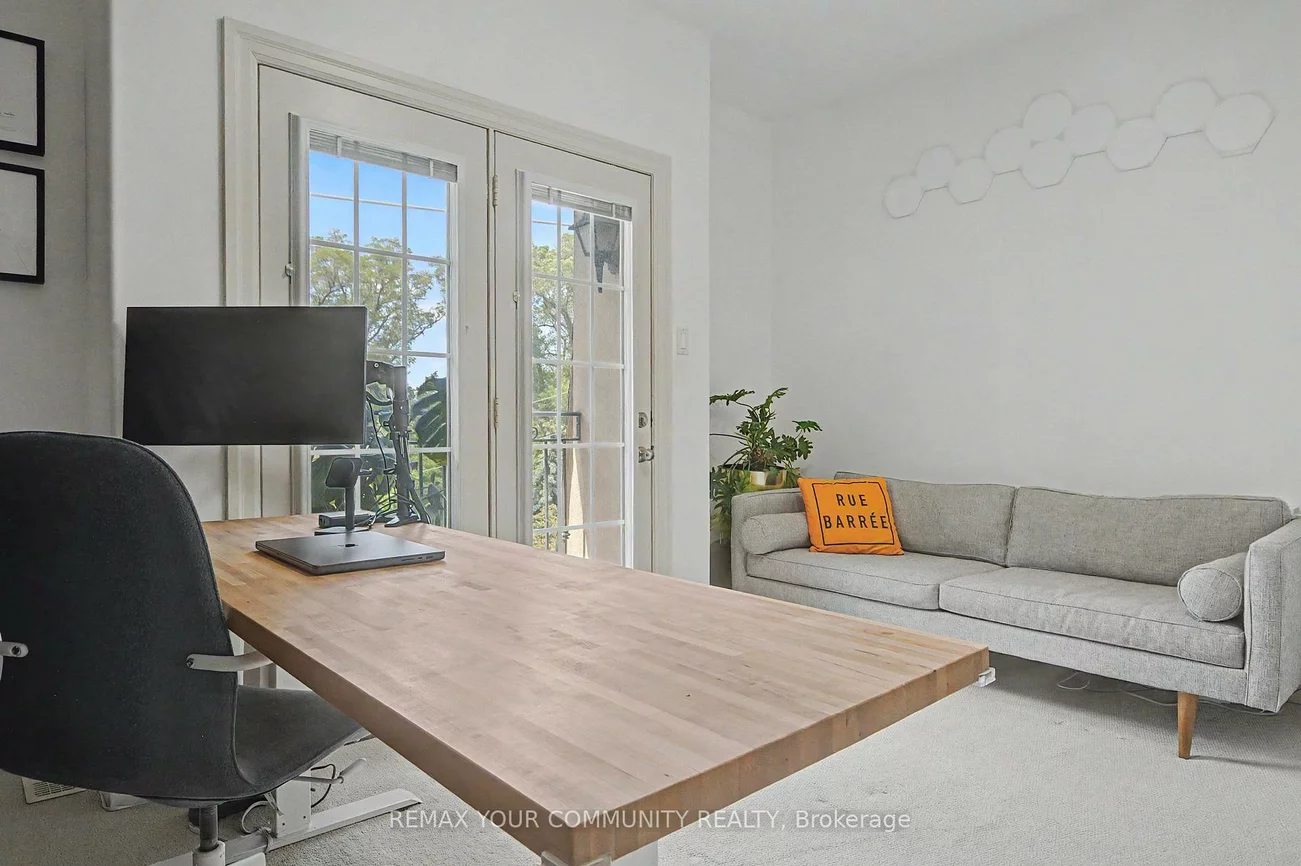 1079, Broadview, Broadview North, Toronto