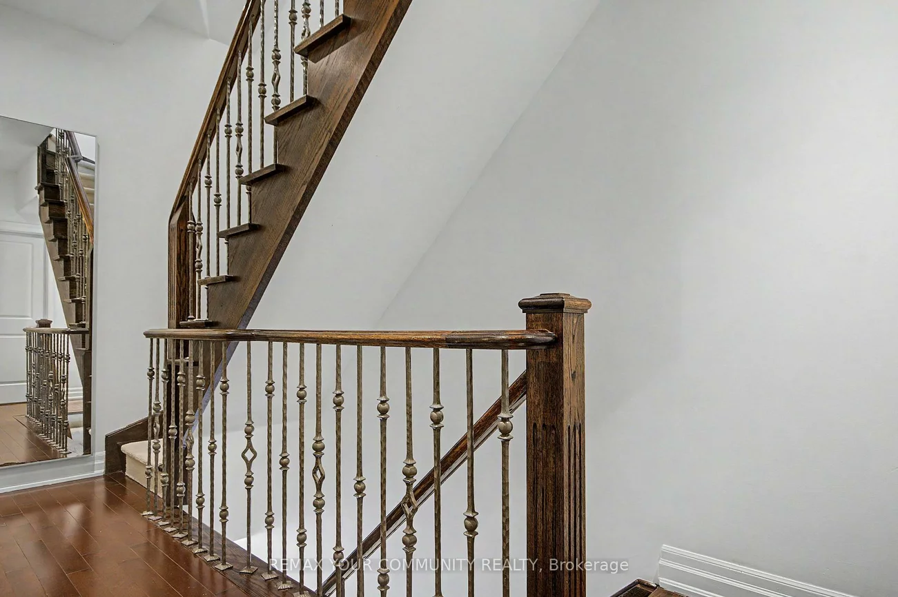 1079, Broadview, Broadview North, Toronto