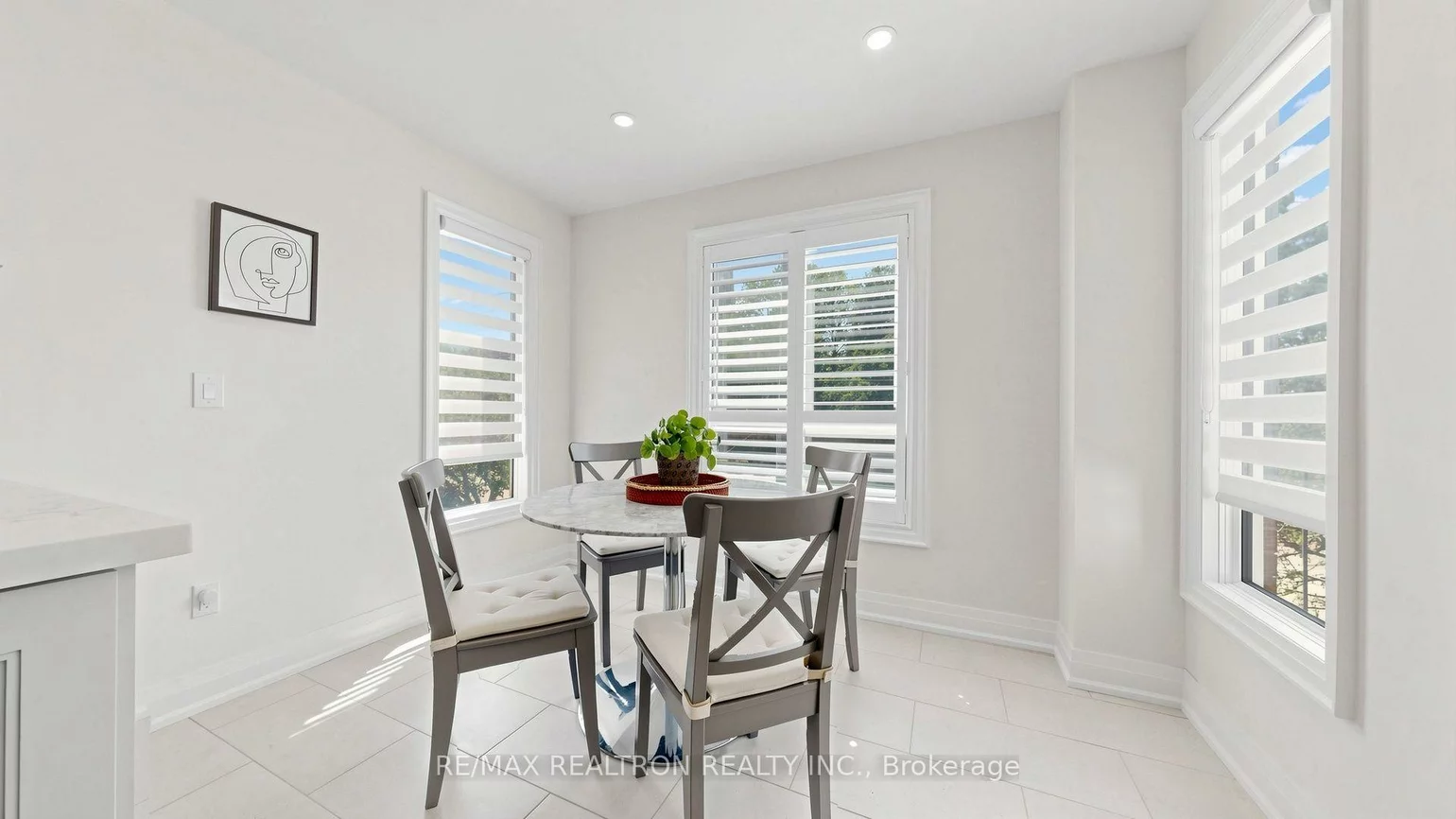 2221, Warden, Tam O'Shanter-Sullivan, Toronto