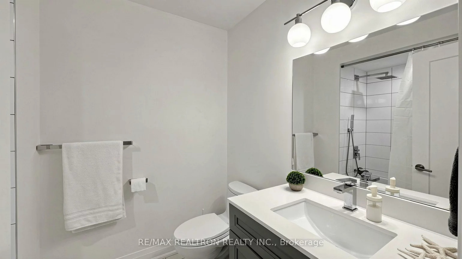 2221, Warden, Tam O'Shanter-Sullivan, Toronto