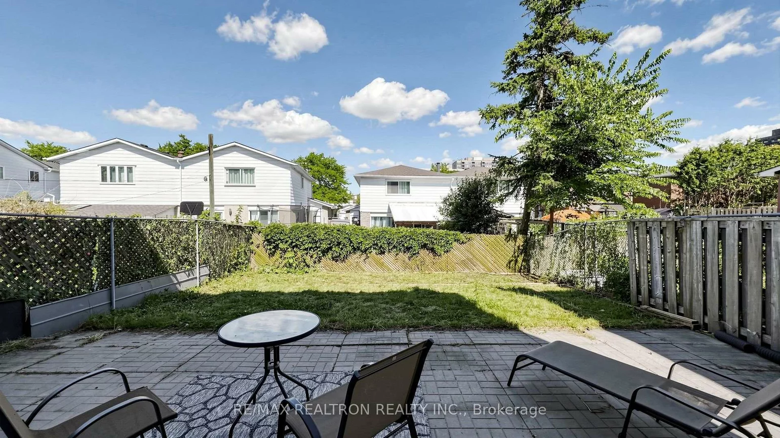 2221, Warden, Tam O'Shanter-Sullivan, Toronto