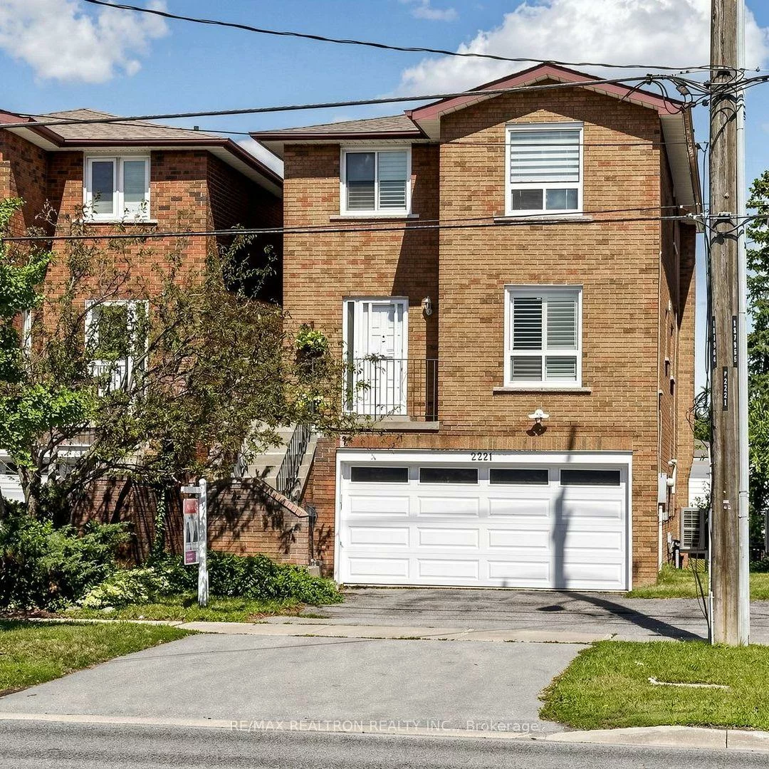 2221, Warden, Tam O'Shanter-Sullivan, Toronto