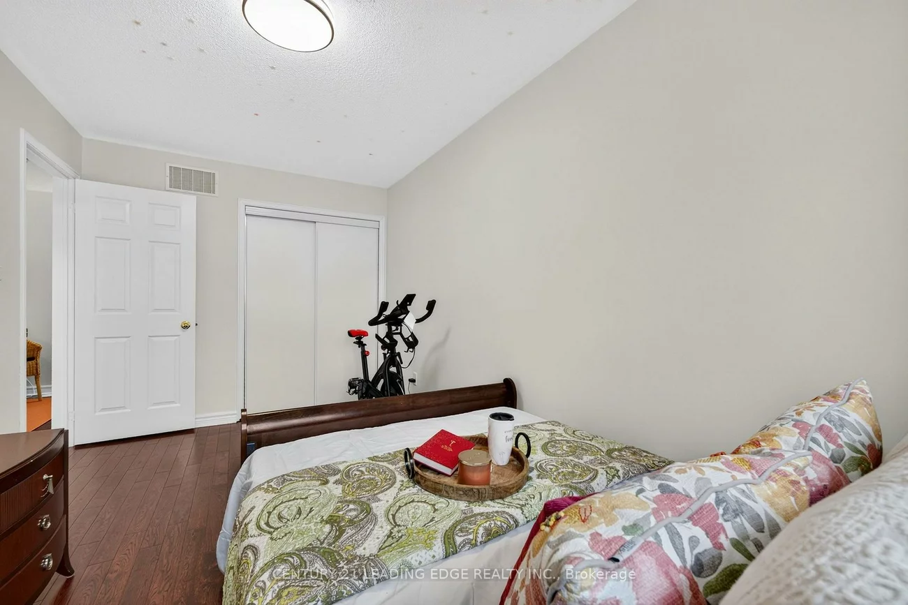 63, Wilkes, Clairlea-Birchmount, Toronto