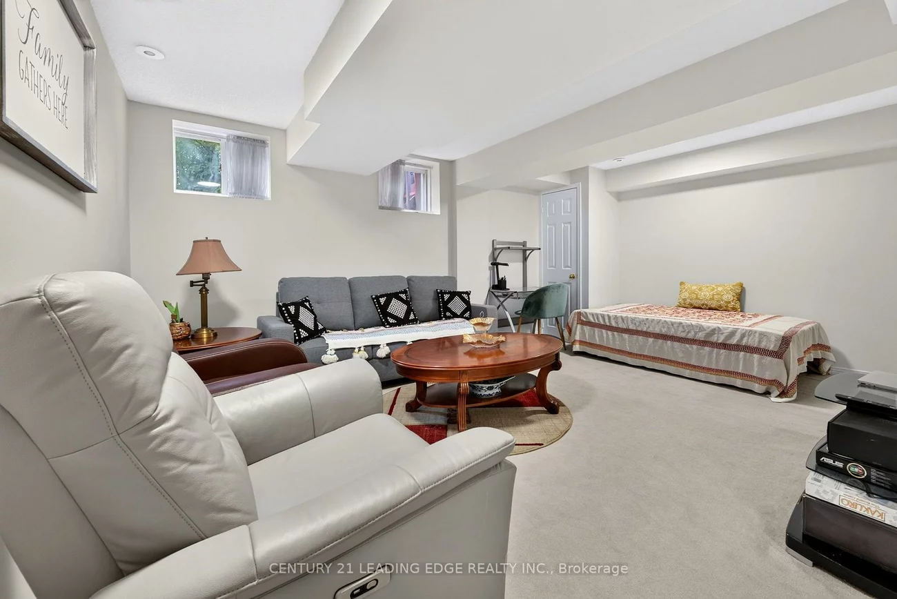 63, Wilkes, Clairlea-Birchmount, Toronto