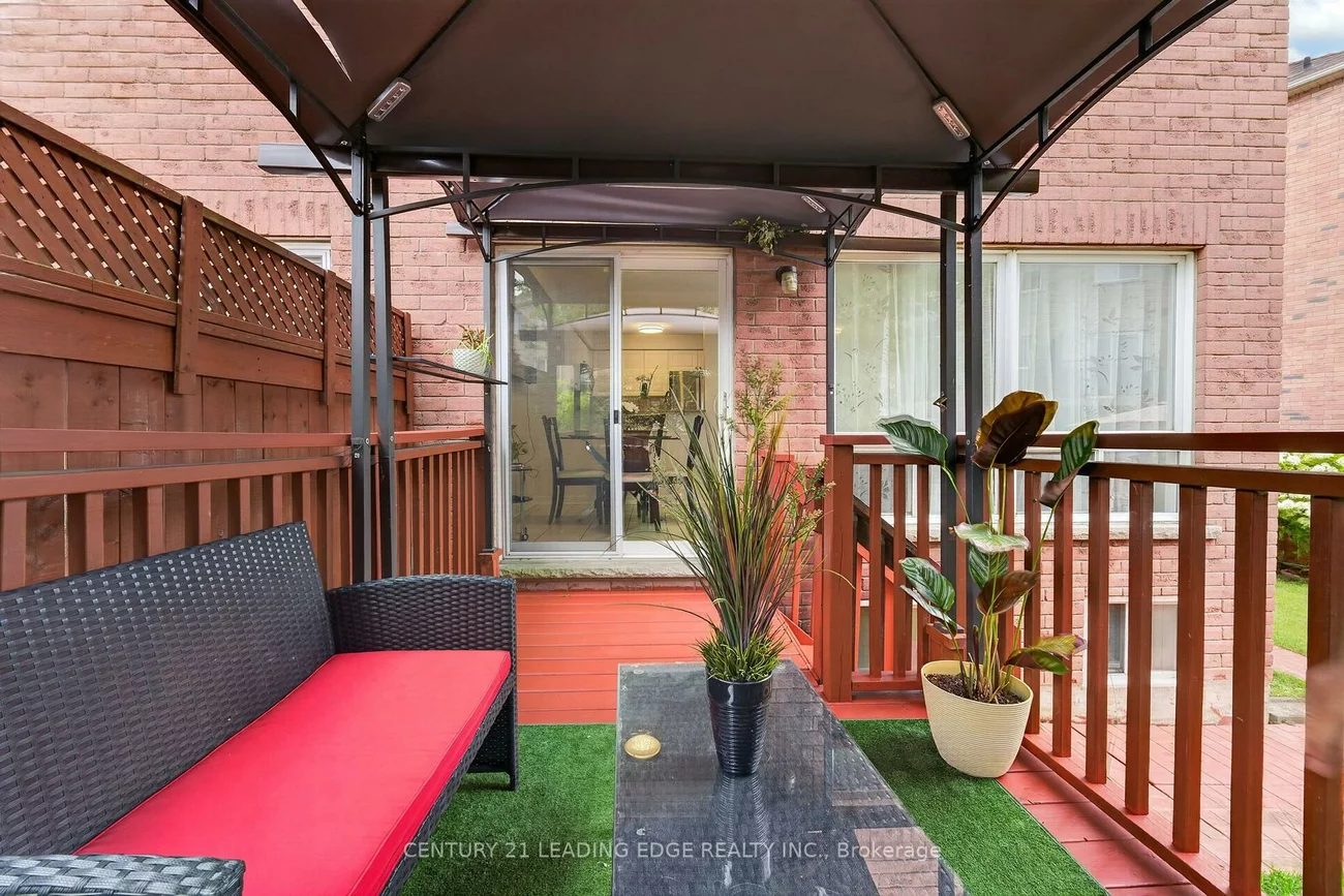 63, Wilkes, Clairlea-Birchmount, Toronto