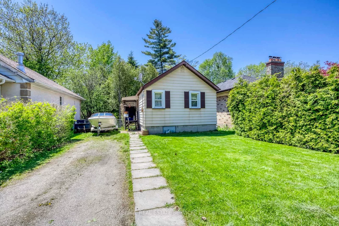 10, Thatcher, Cliffcrest, Toronto
