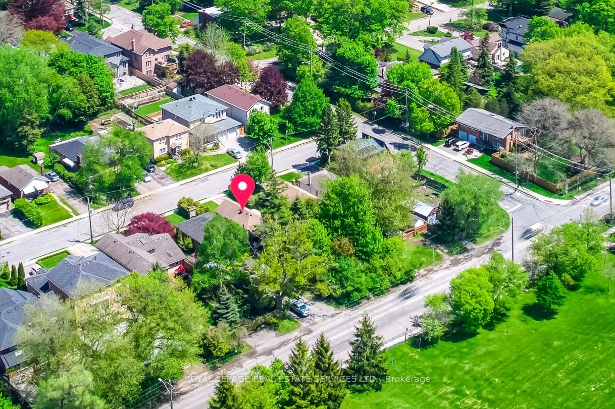 10, Thatcher, Cliffcrest, Toronto