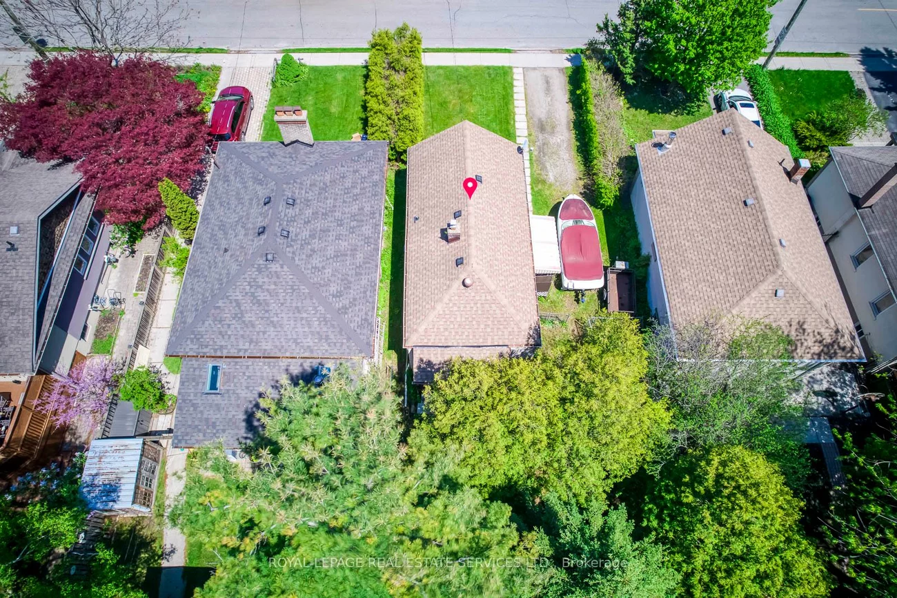 10, Thatcher, Cliffcrest, Toronto