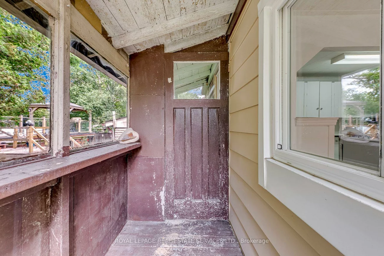 10, Thatcher, Cliffcrest, Toronto