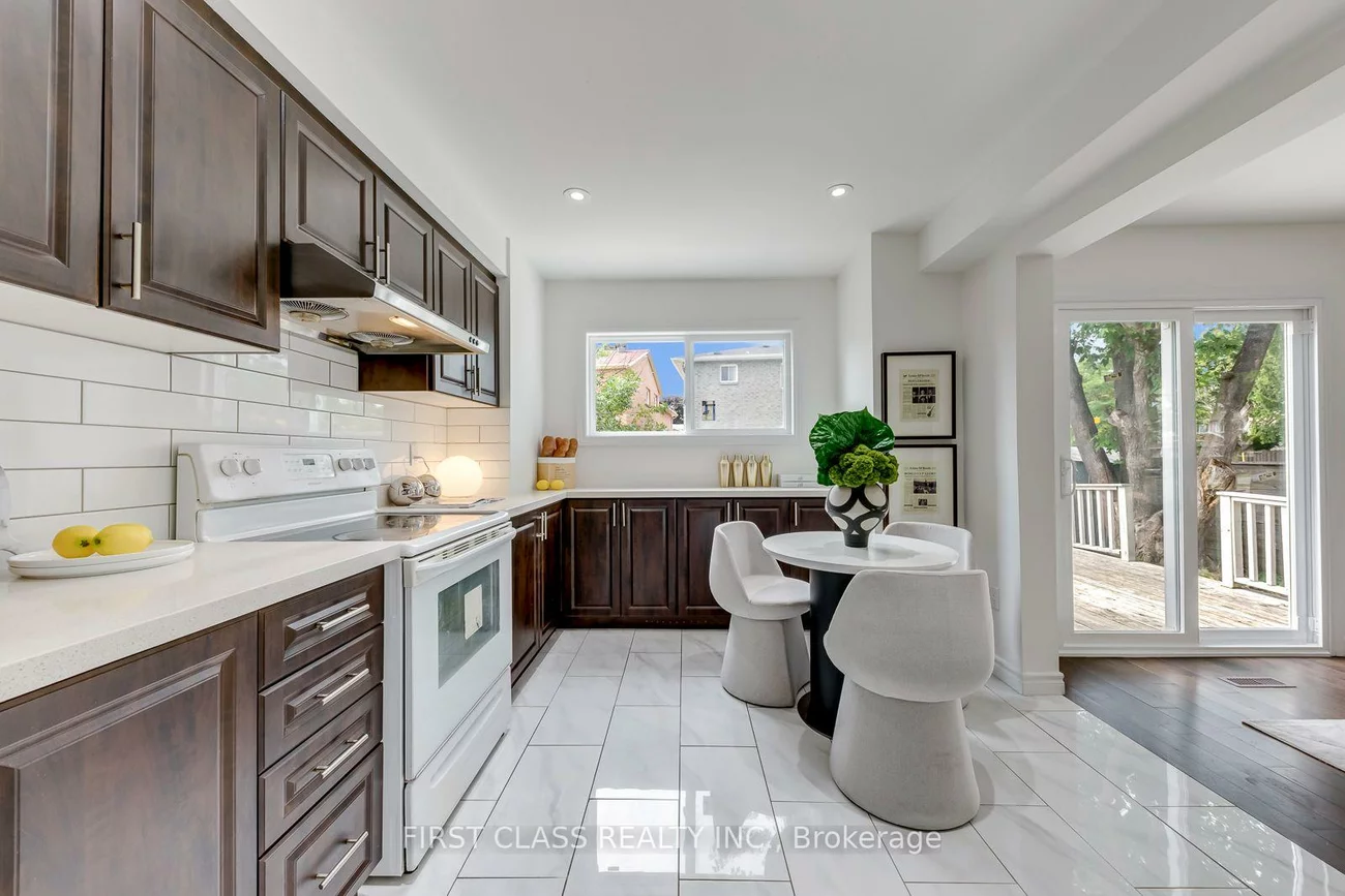 27, Alton Towers, Milliken, Toronto