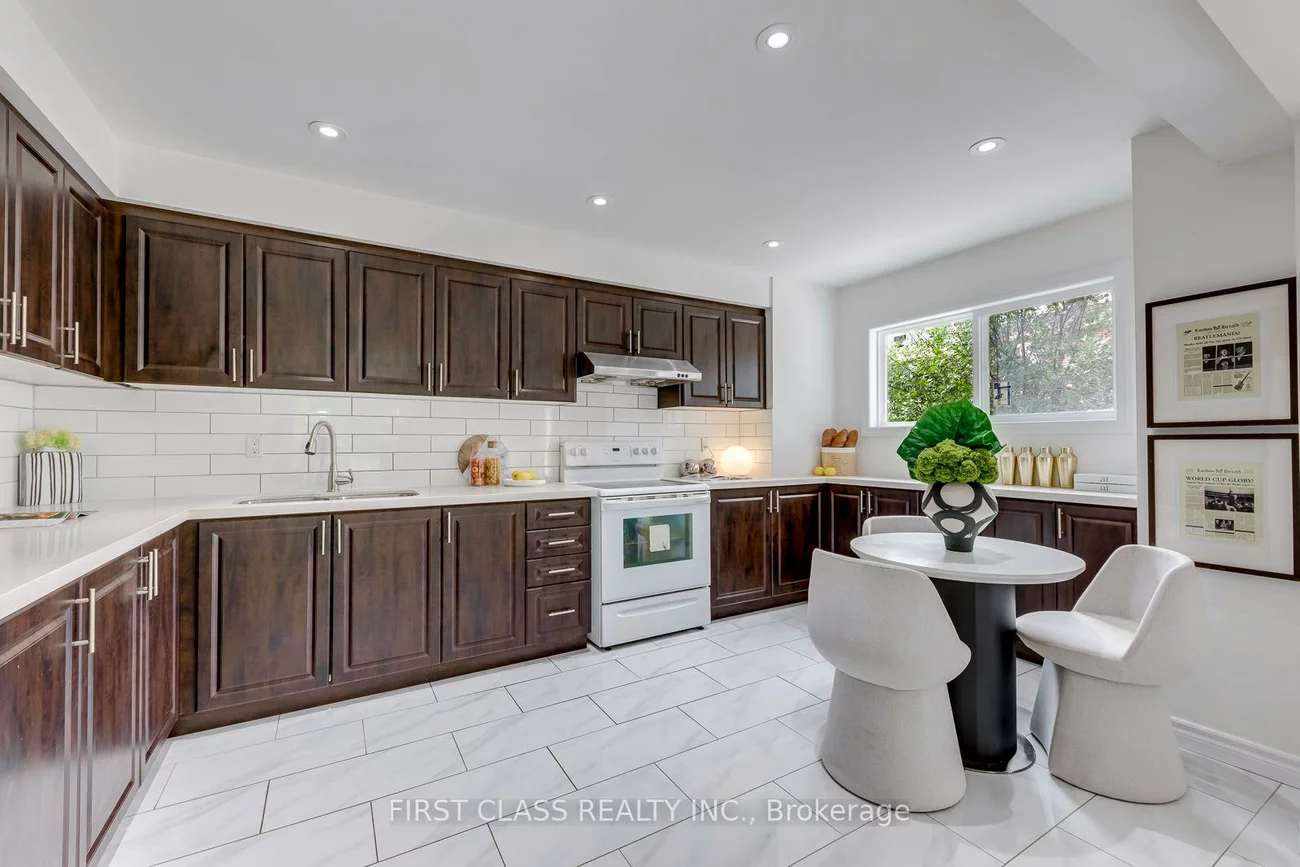27, Alton Towers, Milliken, Toronto