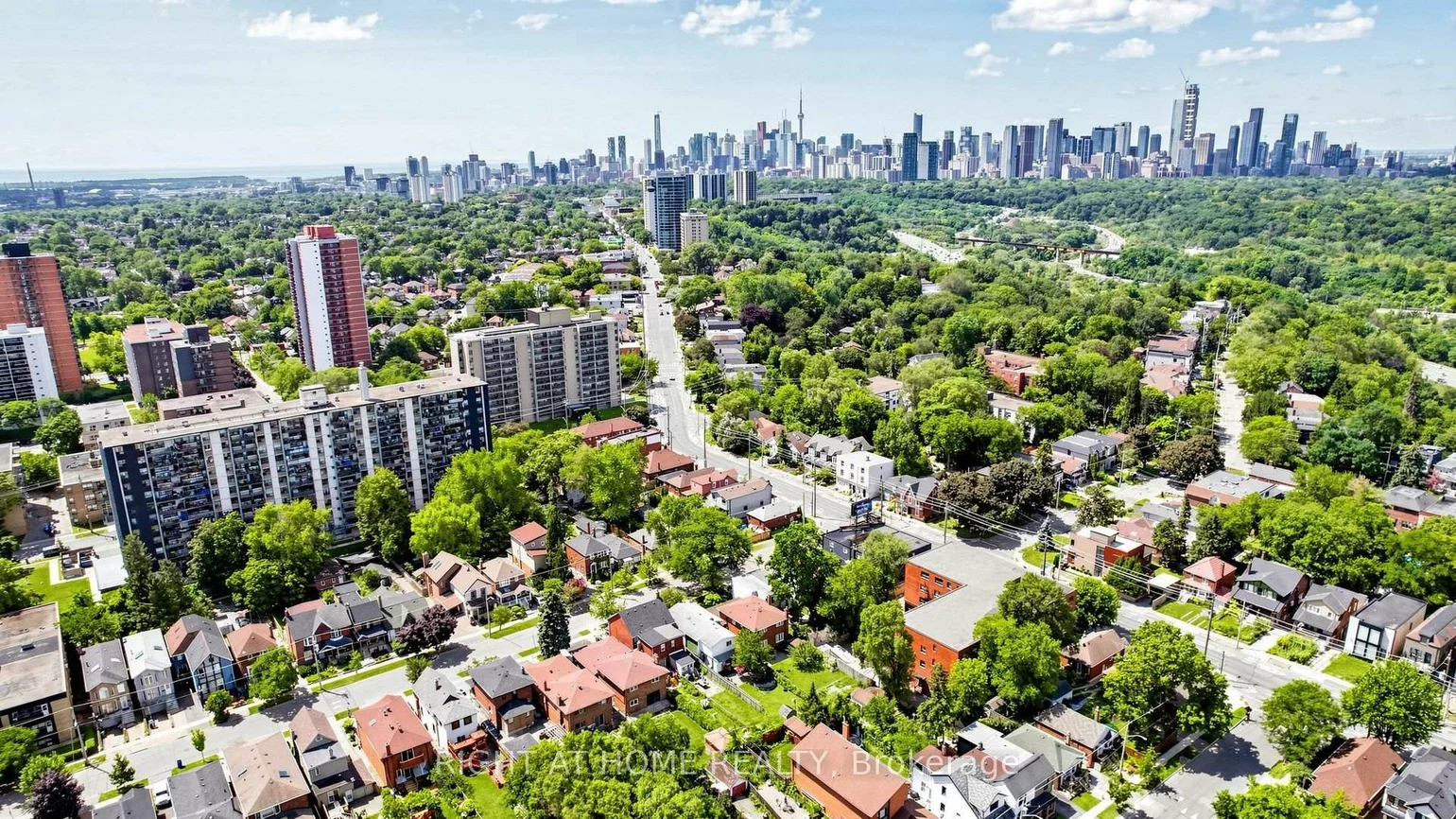 20, Torrens, Broadview North, Toronto
