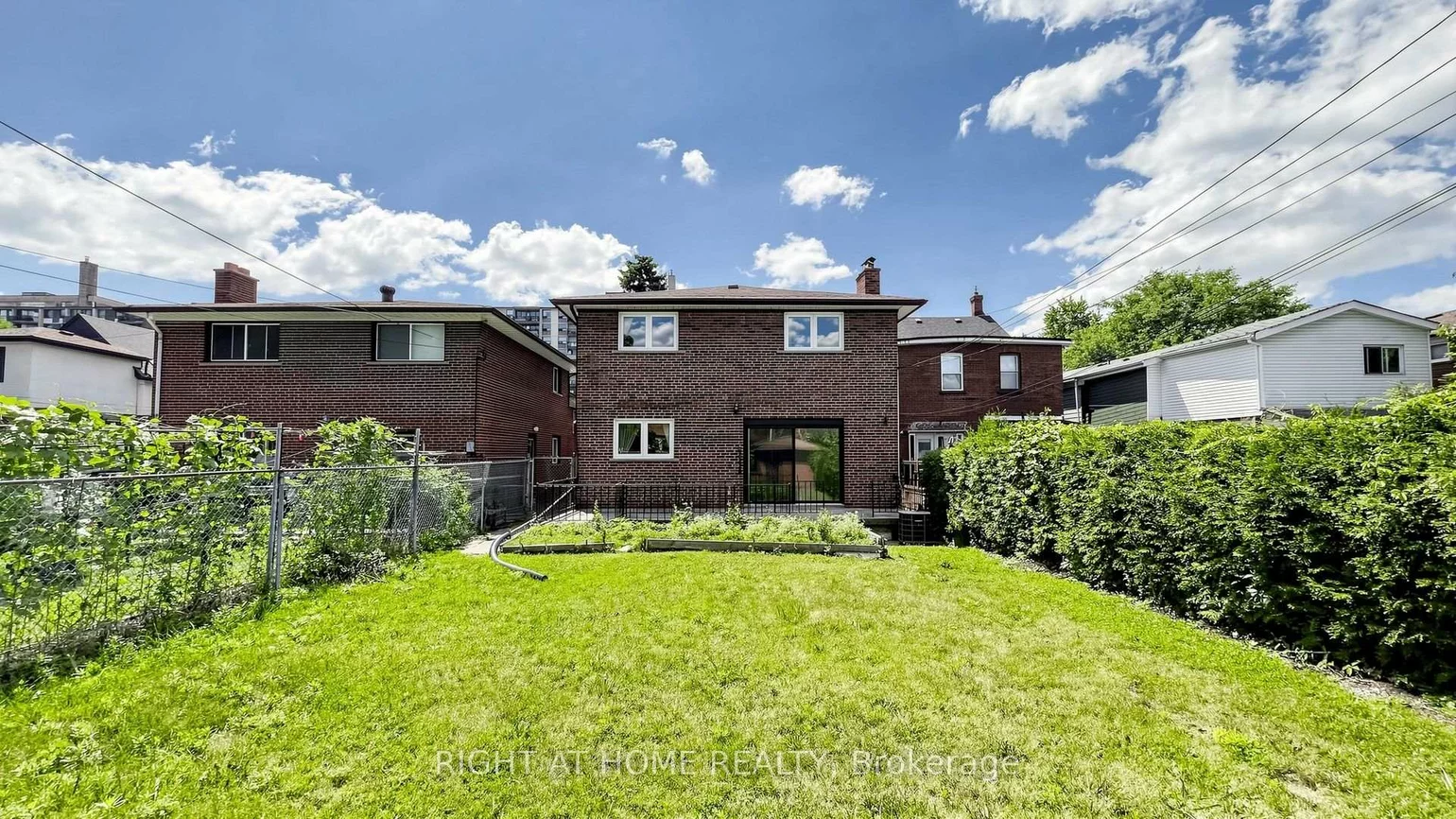 20, Torrens, Broadview North, Toronto