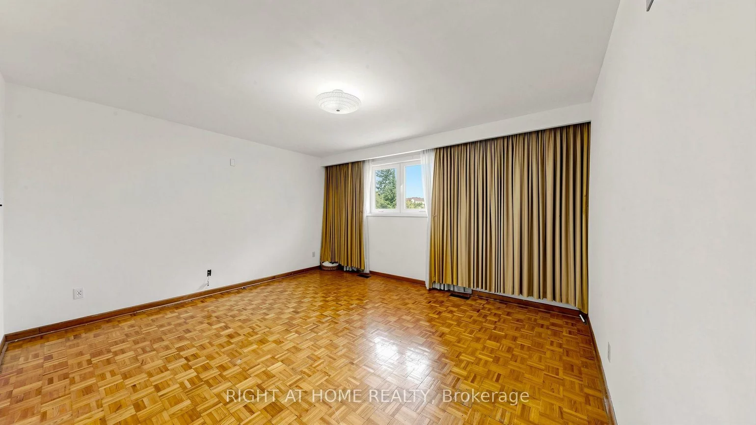 20, Torrens, Broadview North, Toronto