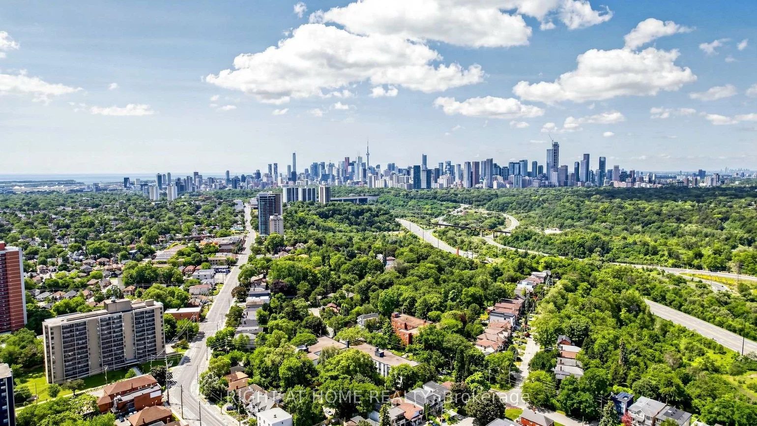 20, Torrens, Broadview North, Toronto