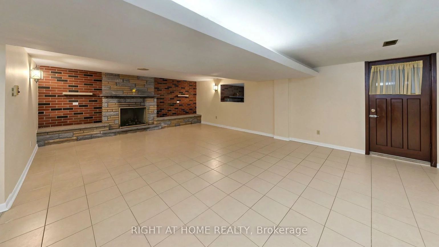 20, Torrens, Broadview North, Toronto