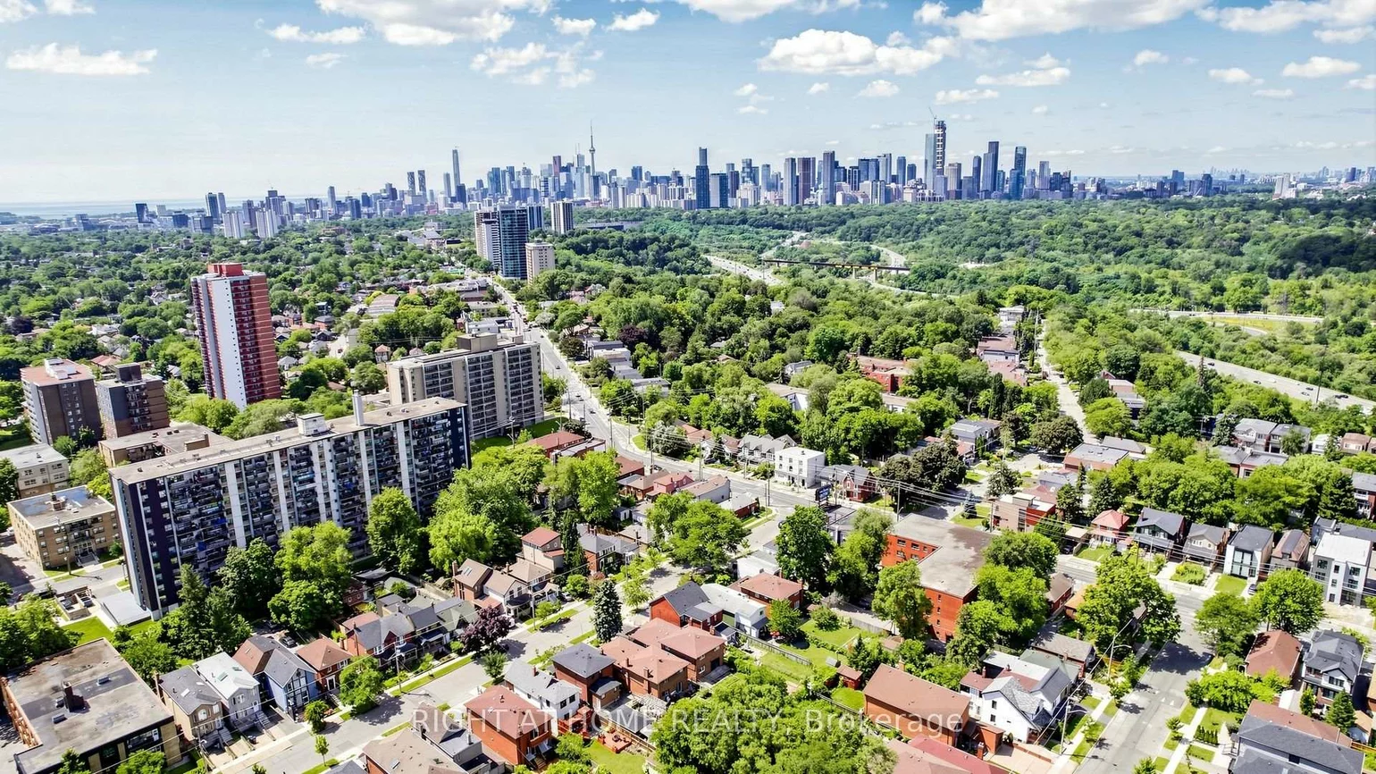 20, Torrens, Broadview North, Toronto