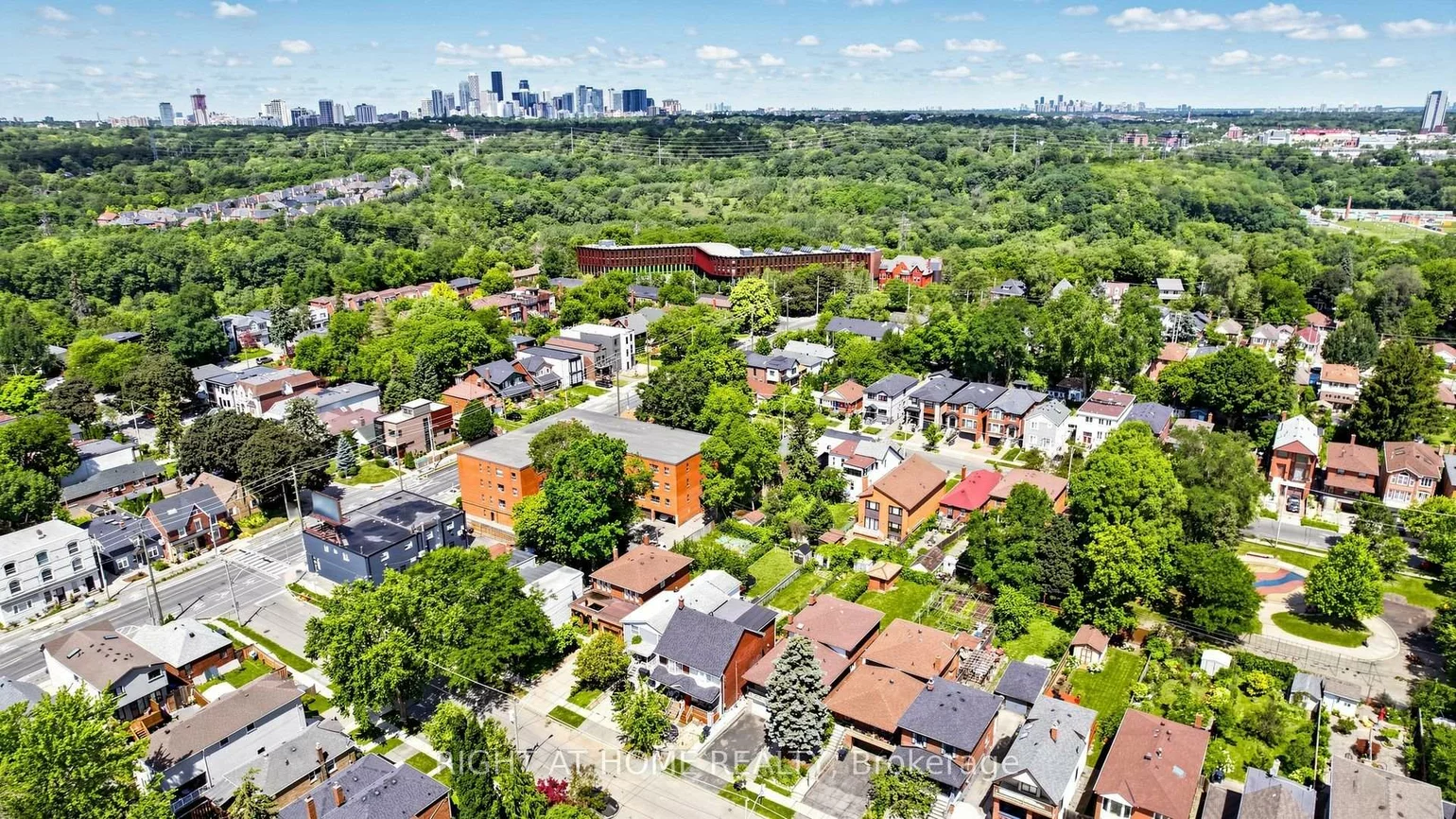 20, Torrens, Broadview North, Toronto