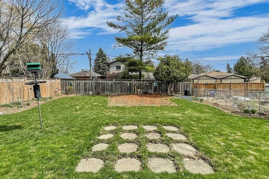 5, Mid Pines, Woburn, Toronto