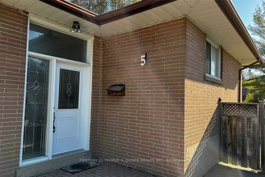 5, Mid Pines, Woburn, Toronto