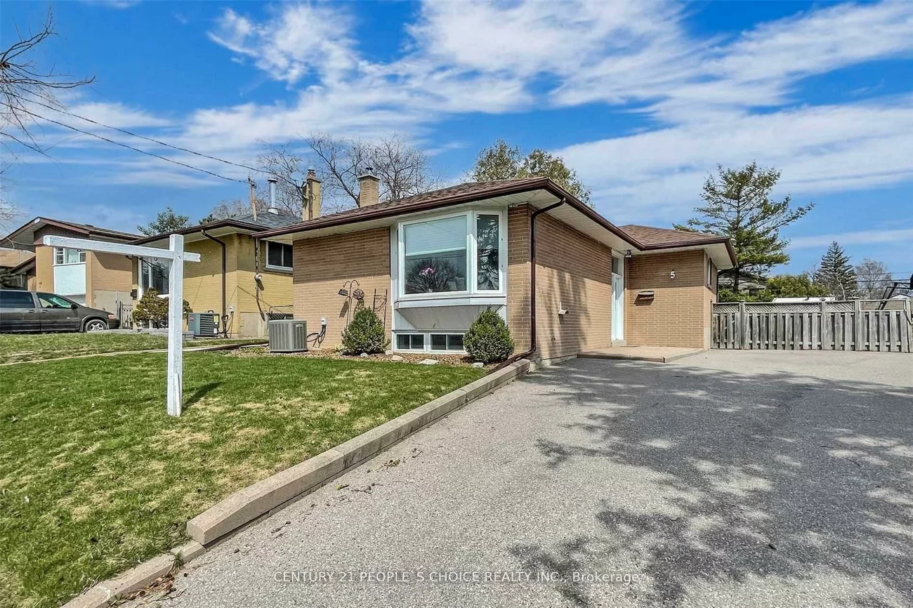 5, Mid Pines, Woburn, Toronto