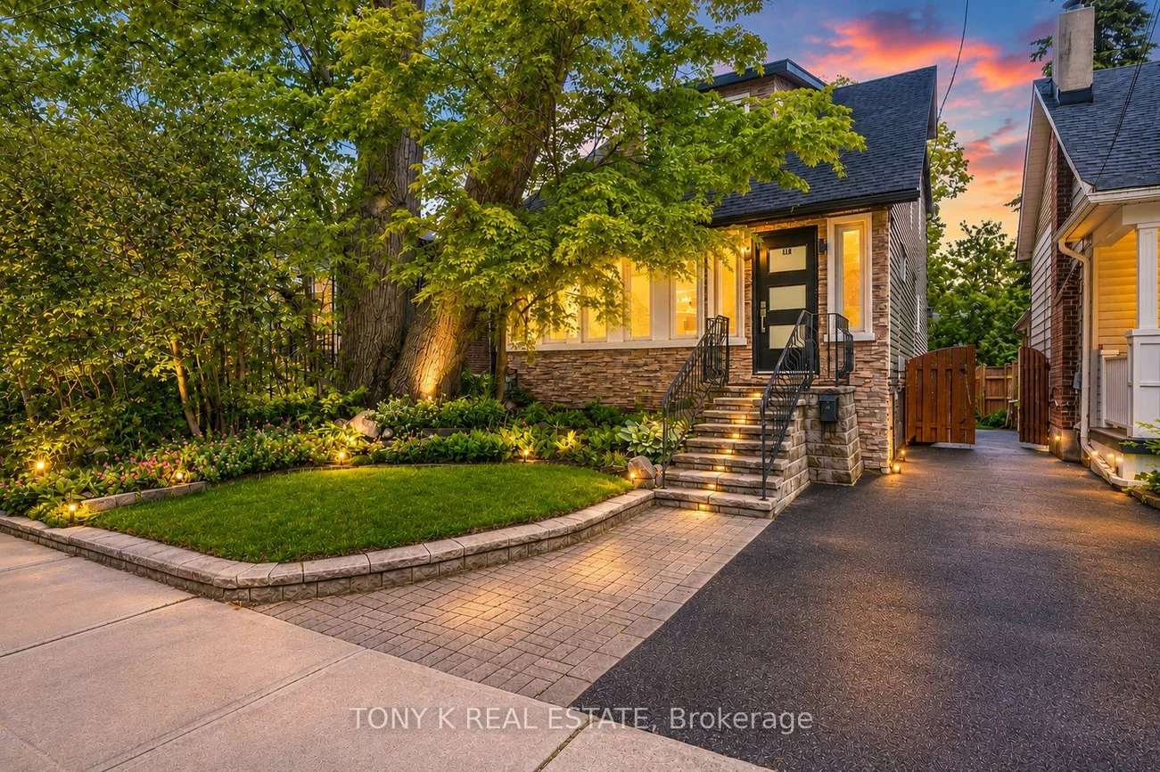 111, Eastwood, Birchcliffe-Cliffside, Toronto