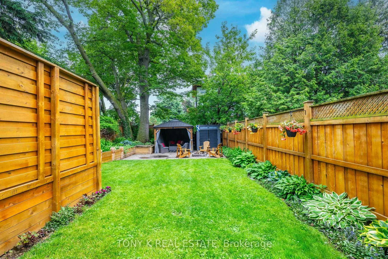 111, Eastwood, Birchcliffe-Cliffside, Toronto
