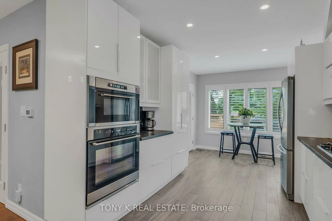 111, Eastwood, Birchcliffe-Cliffside, Toronto