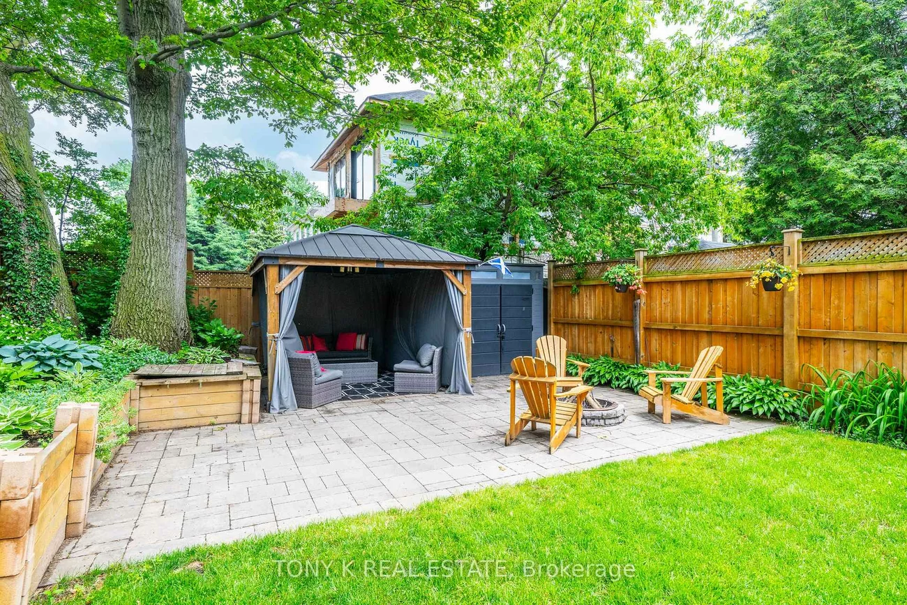 111, Eastwood, Birchcliffe-Cliffside, Toronto