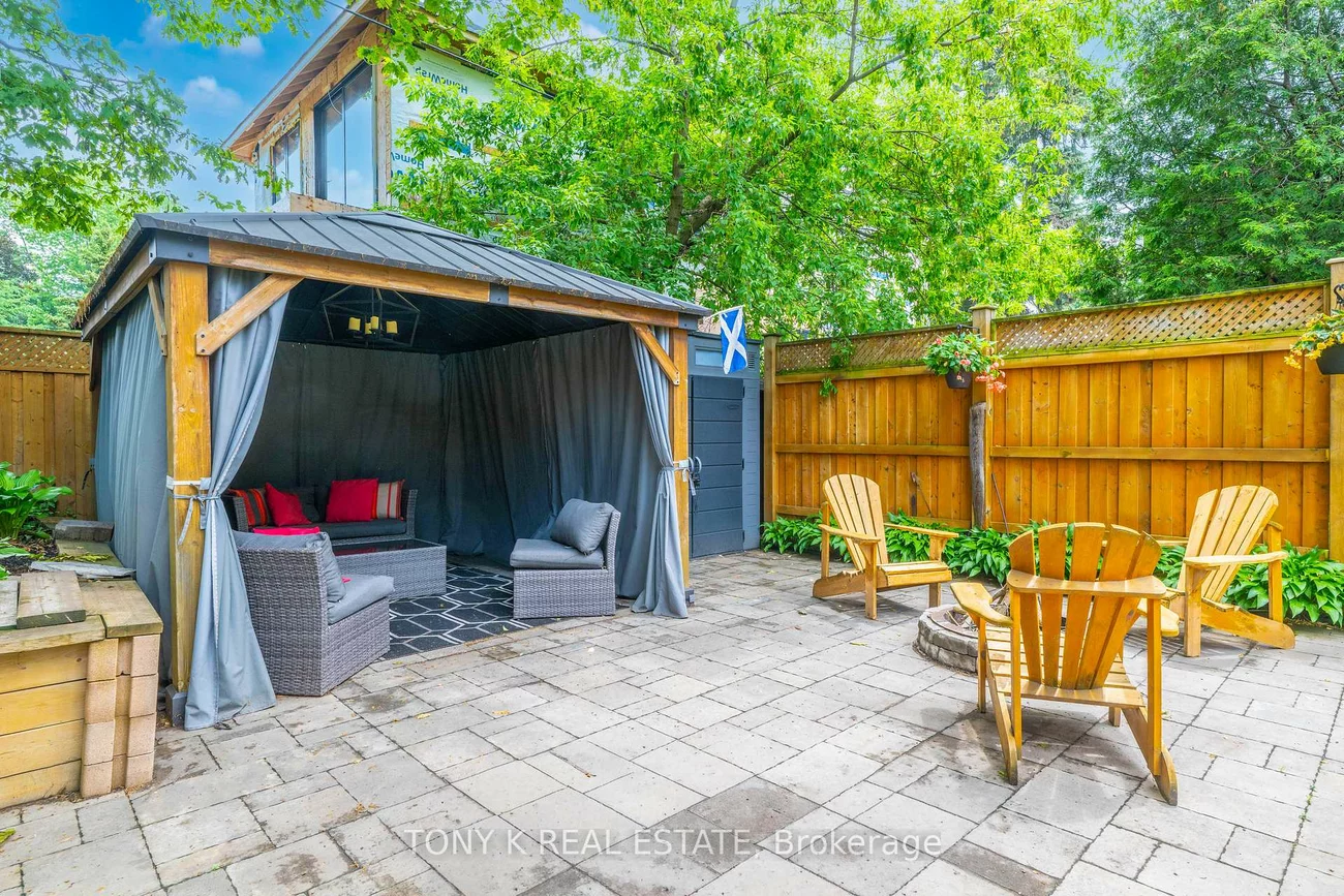 111, Eastwood, Birchcliffe-Cliffside, Toronto